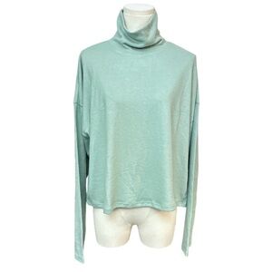 Double‎ Zero Iceburge Green Cropped Turtleneck Sweater women’s size L (G32)